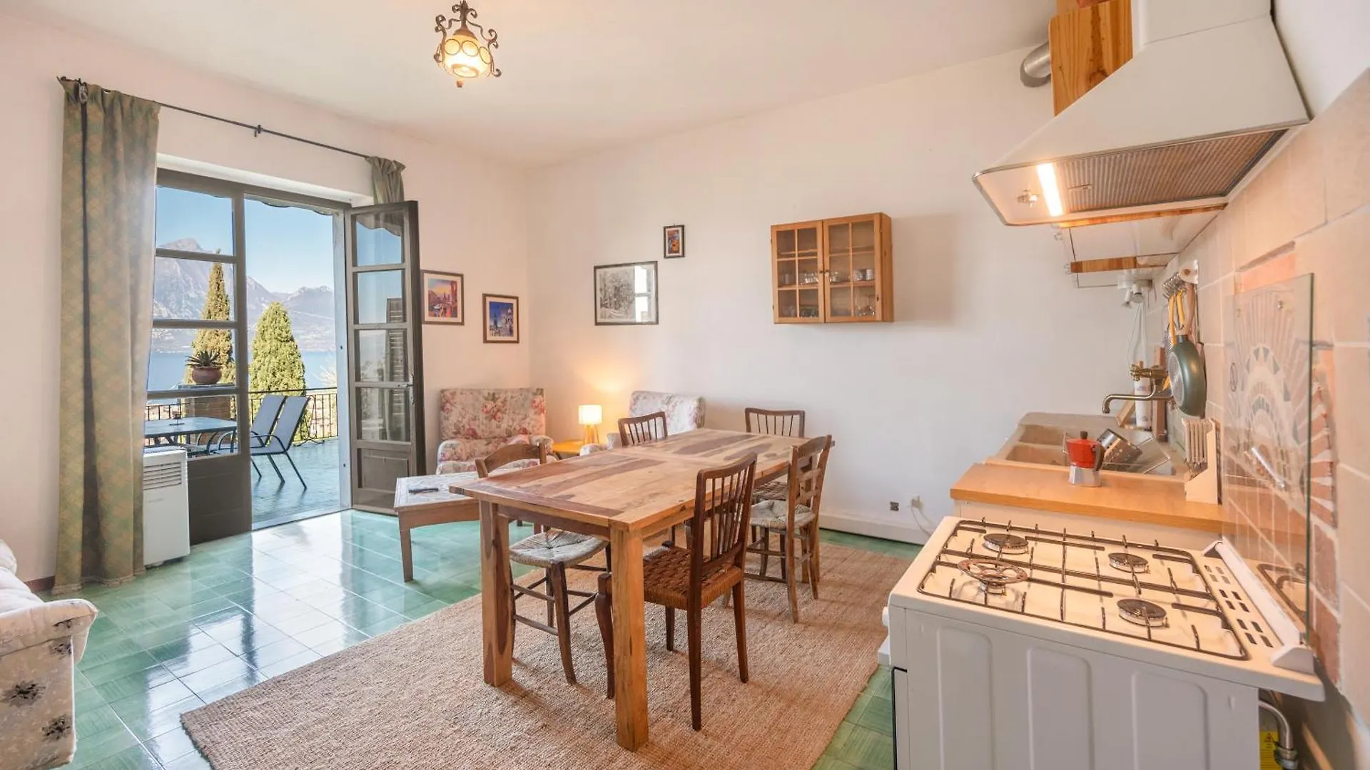 Villa Maria Lake View, A Due Passi Dal Centro Con Parcheggio 0*, Torri Del Benaco Italy