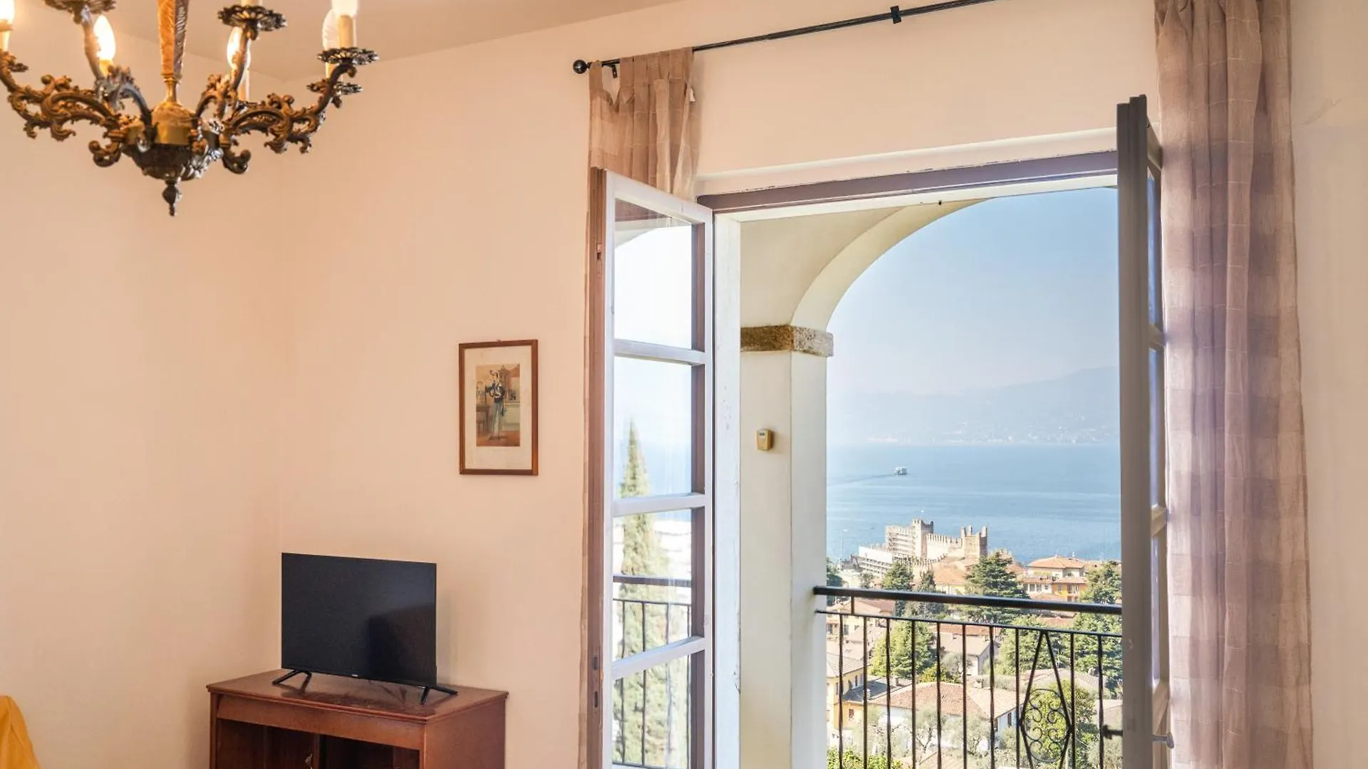 Apartment Villa Maria Lake View, A Due Passi Dal Centro Con Parcheggio