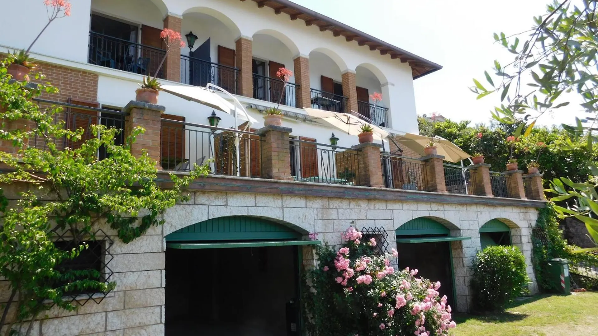 Apartment Villa Maria Lake View, A Due Passi Dal Centro Con Parcheggio Italy