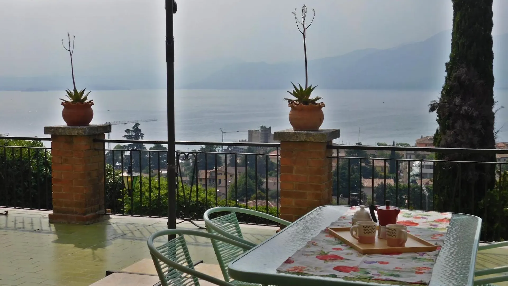 Villa Maria Lake View, A Due Passi Dal Centro Con Parcheggio Italy